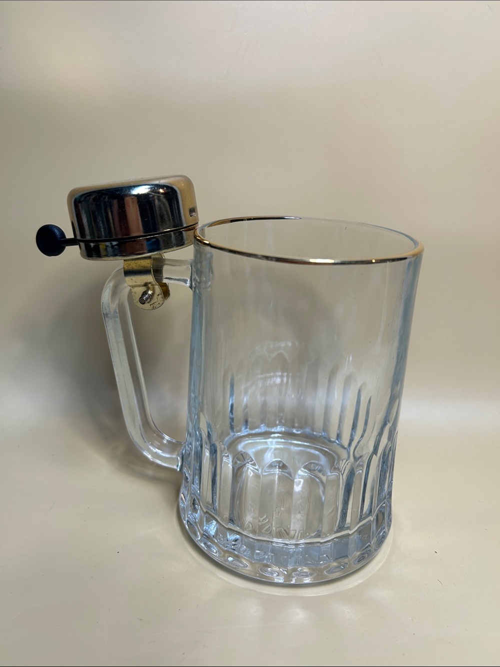 VTG. TUDOR DEMA GLASS BEER STEIN MUG WITH RING FOR BEER 18 OZ. GOLD RIM ENGLAND